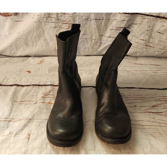 Tory Burch Elyse Black Leather Biker Style Booties Size 7 - Picture 3 of 8